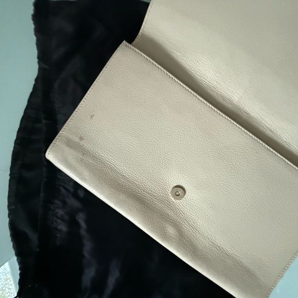 Yves Saint Laurent Cream Clutch - Picture 8 of 11